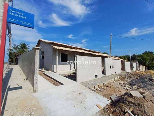 Casa com 2 dormitórios à venda, 68 m² por R$ 350.000,00 - Cordeirinho - Maricá/RJ