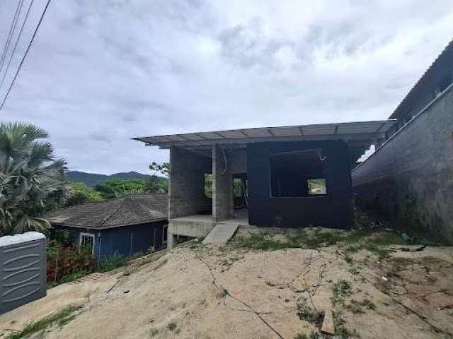 Casa com 4 dormitórios à venda, 132 m² por R$ 690.000 - Ubatã - Caxito - Maricá/RJ