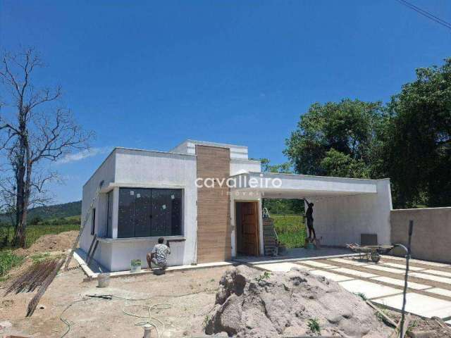 Casa com 3 dormitórios à venda, 100 m² por R$ 400.000,00 - Ubatiba - Maricá/RJ