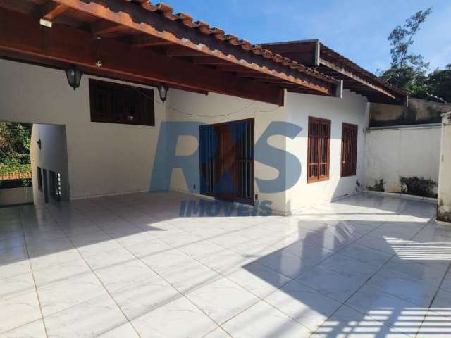 Casa 270 m2 - 3 Dormitorios sendo 1 Suites - Vila Massucheto - Americana