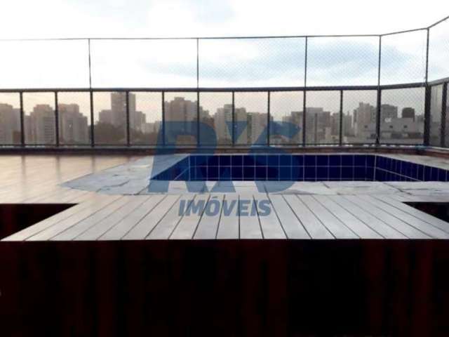 Cobertura Duplex, recém reformada, 592m2 metros de área total, piscina, sauna para 12 pessoas, 6 salas, 5 vagas - Morumbi/SP.