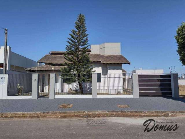 Casa com 3 dormitórios à venda, 193 m² por R$ 750.000 - Bandeirantes II - Lucas do Rio Verde/MT