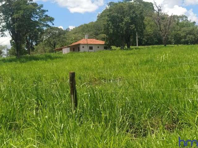 Fazenda dupla aptidão com 16,5 alqueires em campina verde - mg