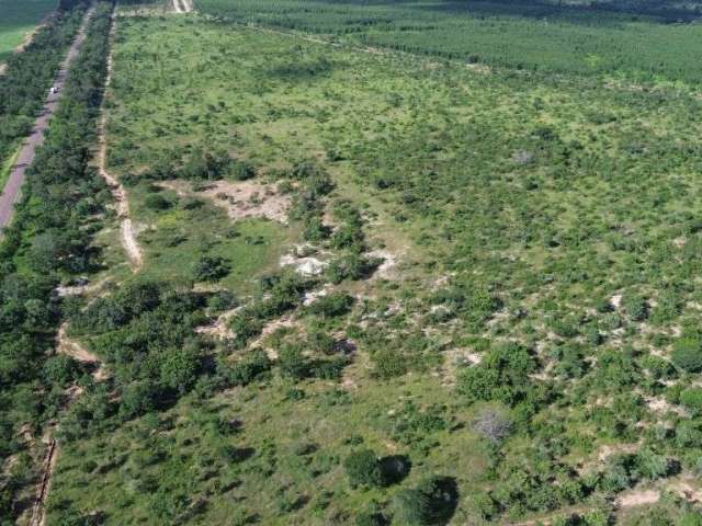 Fazenda com 950 alqueires múltiplas aptidões boa de água em joão pinheiro-mg