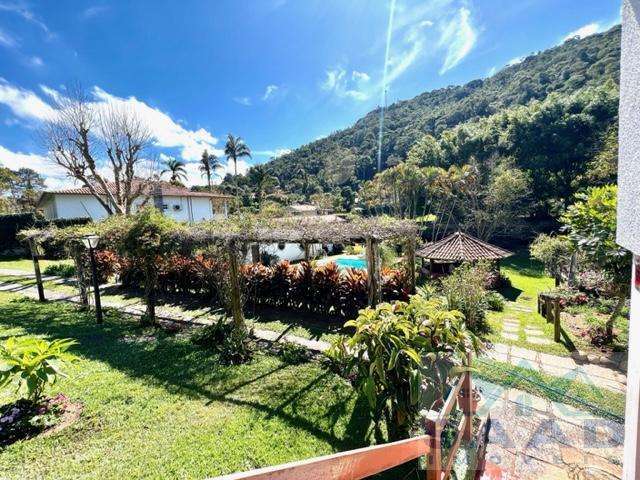 Casa para Venda em Teresópolis, Green Valleiy, 5 dormitórios, 2 suítes, 5 banheiros, 7 vagas