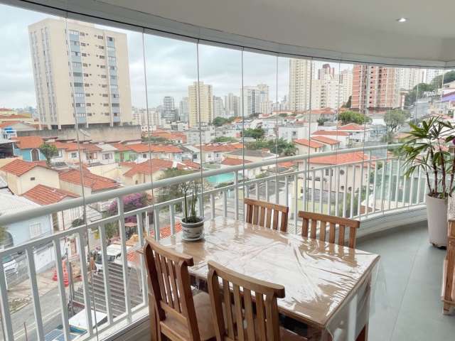 Apartamento com 3 dormitórios e varanda gourmet