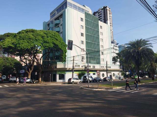 Apartamento à venda em Maringá, Zona 07, com 2 quartos, com 75.8 m², Caioba