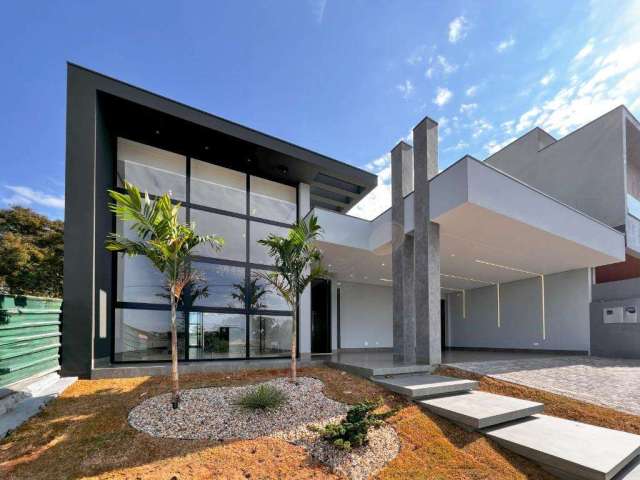 Casa à venda em Maringá, Parque Industrial, com 03 Suítes, com 228.82 m²