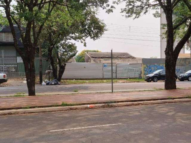 Terreno à venda em Maringá, Zona 08, com 360 m²