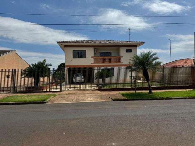 Sobrado à venda em Maringá, Vila Morangueira, com 4 quartos, com 270.6 m²