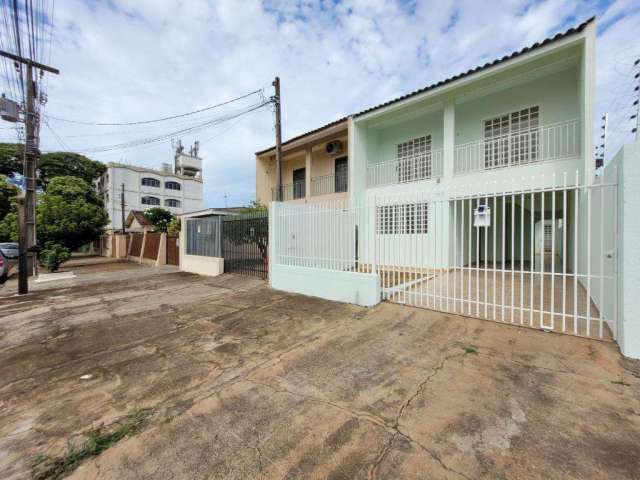 Casa para alugar em Maringá, Jardim Alvorada, com 3 quartos, com 130 m²