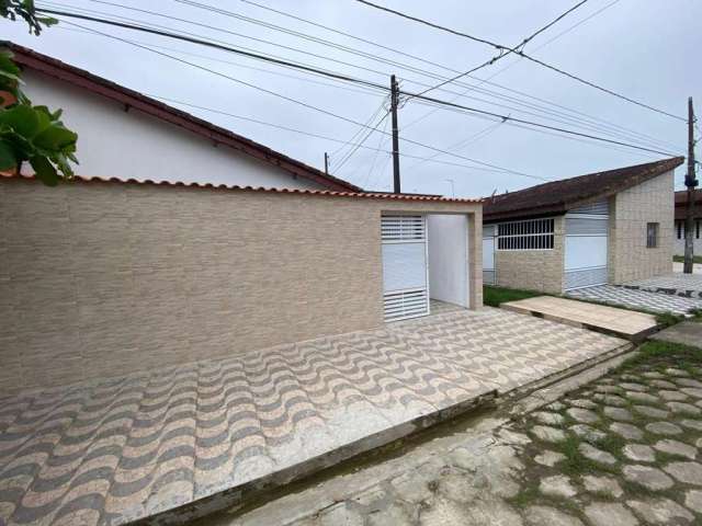 Casa para Venda em Itanhaém, Marambaia, 2 dormitórios, 1 suíte, 1 banheiro, 1 vaga