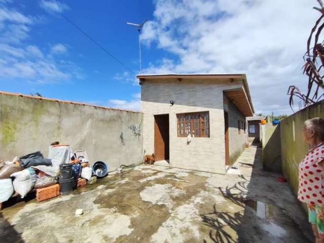 Casa para Venda em Itanhaém, Luizamar Mirim, 1 dormitório, 1 suíte, 1 banheiro, 2 vagas