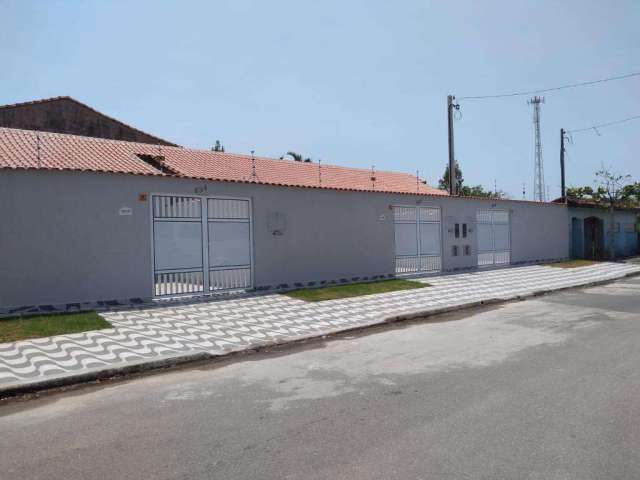 Casa para Venda em Mongaguá, Balneário Plataforma, 2 dormitórios, 1 suíte, 1 banheiro, 2 vagas