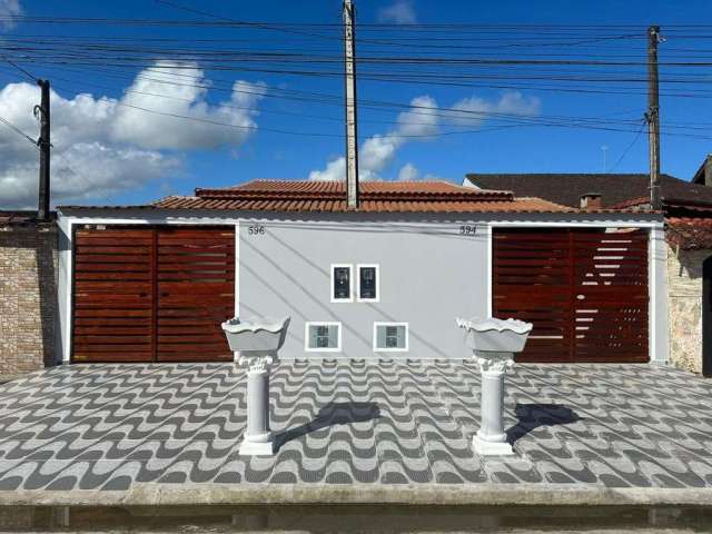 Casa para Venda em Mongaguá, Balneário Plataforma, 2 dormitórios, 1 suíte, 1 banheiro, 2 vagas