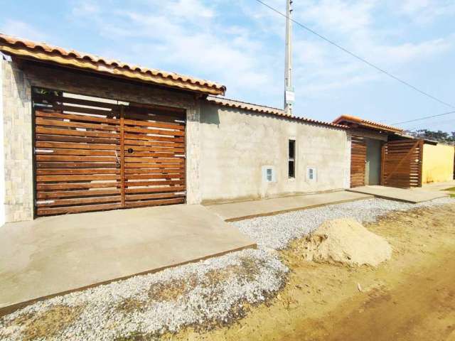 Casa para Venda em Itanhaém, Luizamar Mirim, 2 dormitórios, 1 suíte, 1 banheiro, 2 vagas