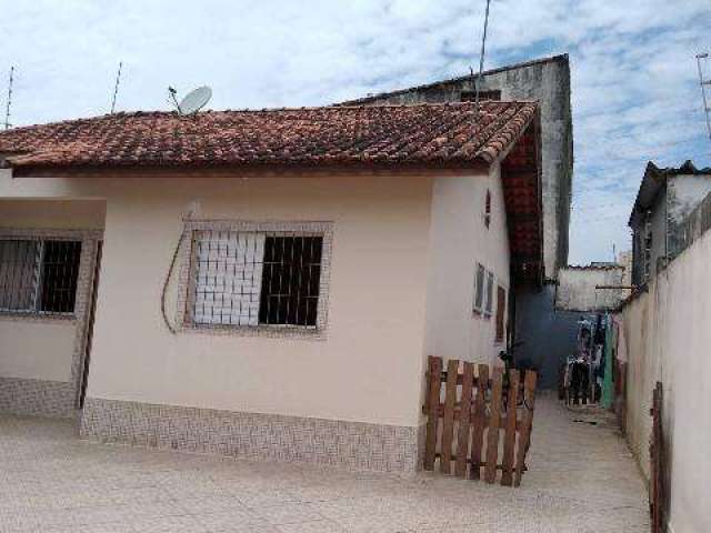 Casa para Venda em Itanhaém, Jardim Magalhães, 2 dormitórios, 1 suíte, 1 banheiro, 2 vagas