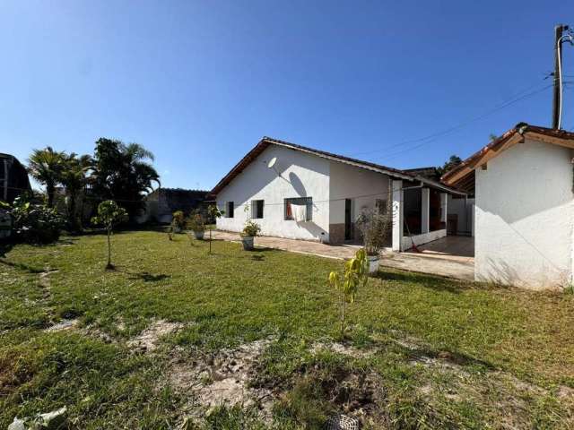 Casa para Venda em Itanhaém, São Fernando, 3 dormitórios, 1 suíte, 1 banheiro, 6 vagas