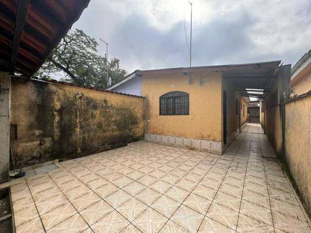 Casa para Venda em Itanhaém, Jardim Magalhães, 2 dormitórios, 1 banheiro, 2 vagas