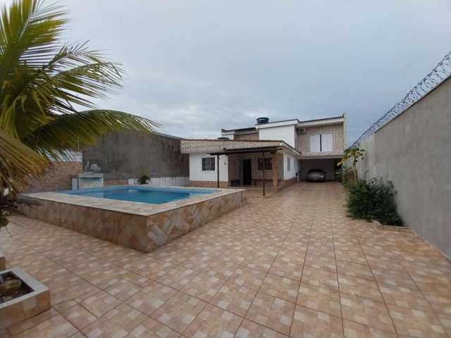 Casa para Venda em Peruíbe, Jardim dos Prados, 4 dormitórios, 2 suítes, 1 banheiro, 6 vagas