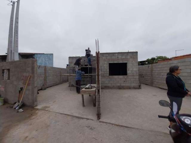 Casa para Venda em Itanhaém, Bopiranga, 2 dormitórios, 1 suíte, 1 banheiro, 2 vagas