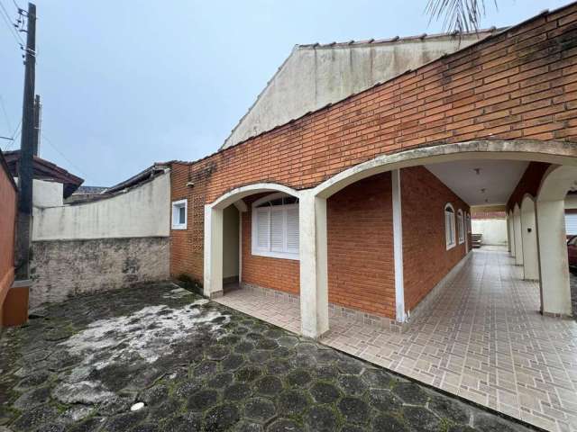 Casa para Venda em Itanhaém, Grandesp, 3 dormitórios, 1 banheiro, 4 vagas