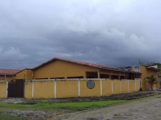 Casa para Venda em Itanhaém, São Fernando, 4 dormitórios, 4 suítes, 1 banheiro, 4 vagas