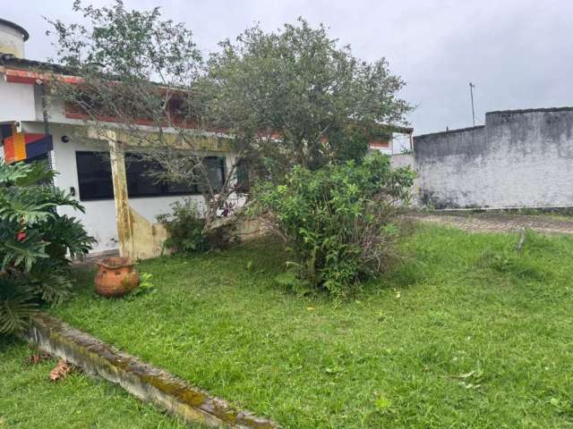 Casa para Venda em Itanhaém, Regina, 3 dormitórios, 3 suítes, 2 banheiros, 8 vagas