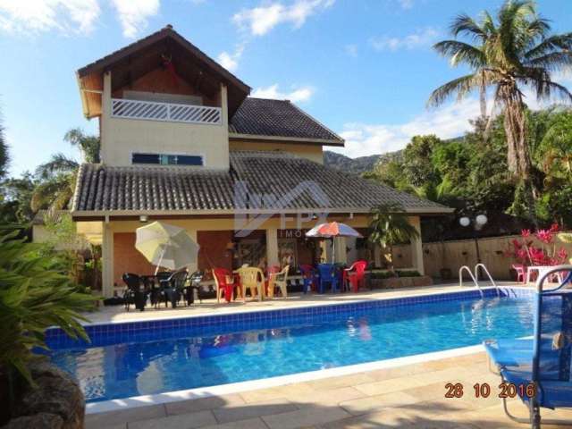 Casa para Venda em Peruíbe, Guaraú, 12 dormitórios, 8 suítes, 1 banheiro, 5 vagas