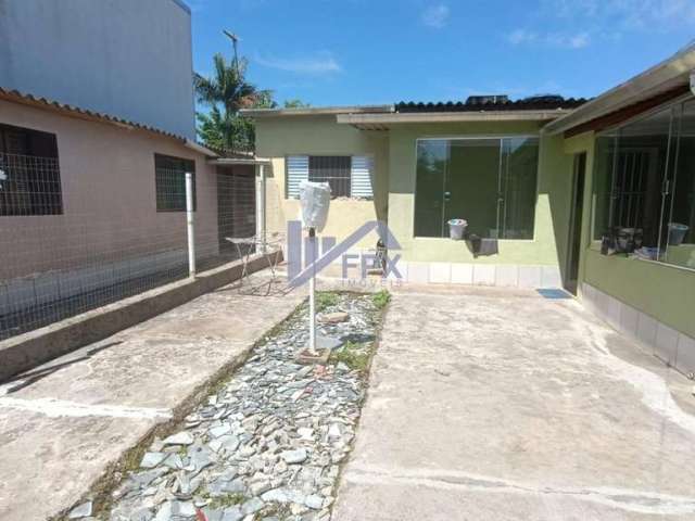 Casa para Venda em Itanhaém, Jardim Diplomata, 4 dormitórios, 1 suíte, 2 banheiros, 4 vagas