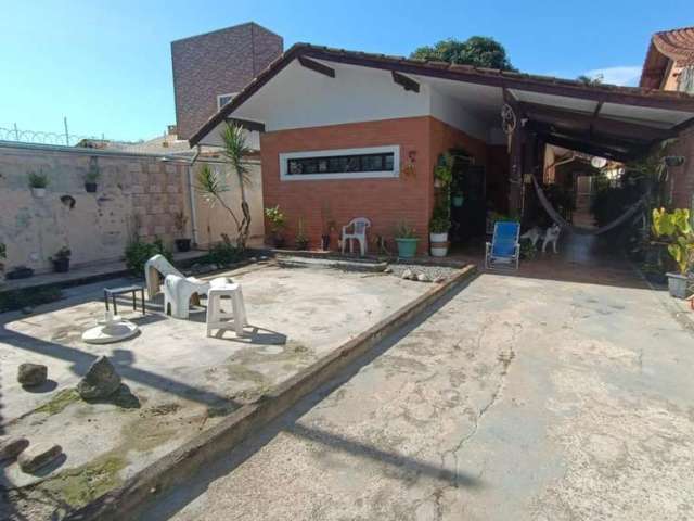 Casa para Venda em Itanhaém, Loty, 5 dormitórios, 2 banheiros, 3 vagas