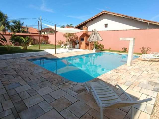 Casa para Venda em Itanhaém, Jardim Grandesp, 5 dormitórios, 2 suítes, 3 banheiros, 10 vagas