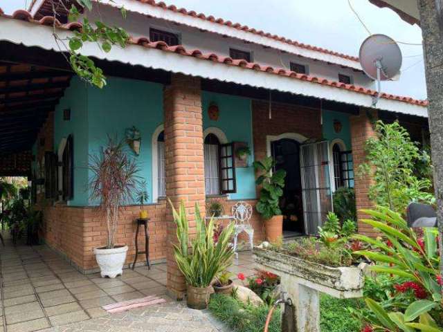 Casa para Venda em Itanhaém, Jardim Regina, 3 dormitórios, 2 suítes, 1 banheiro, 3 vagas