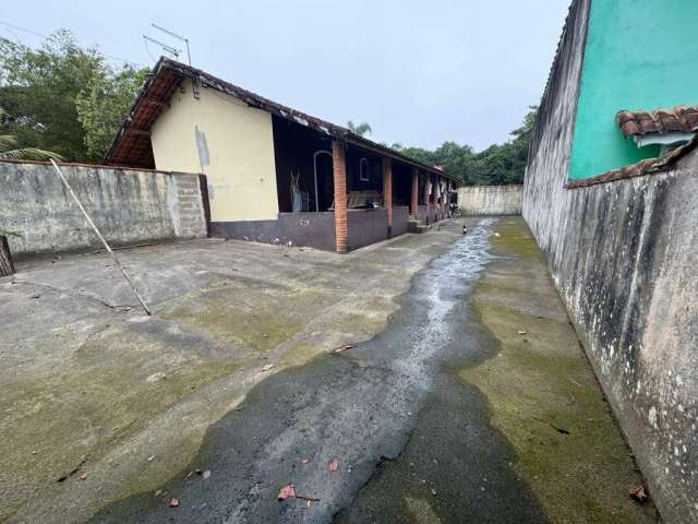 Casa para Venda em Peruíbe, SANTA CRUZ, 2 dormitórios, 1 suíte, 1 banheiro