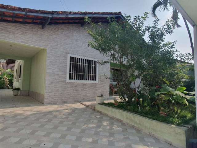 Casa para Venda em Itanhaém, Belas Artes, 3 dormitórios, 1 suíte, 2 banheiros, 1 vaga