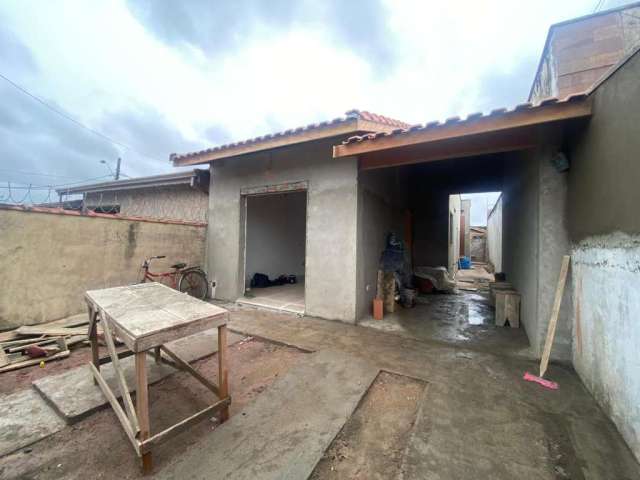 Casa para Venda em Peruíbe, Balneário São João Batista II, 3 dormitórios, 1 suíte, 1 banheiro, 3 vagas