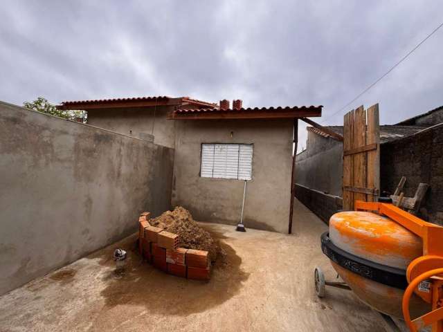 Casa para Venda em Itanhaém, Balneário Jequitibá, 2 dormitórios, 1 suíte, 1 banheiro, 2 vagas