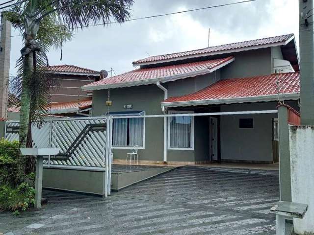 Casa para Venda em Peruíbe, Icaraíba, 4 dormitórios, 2 suítes, 1 banheiro, 2 vagas