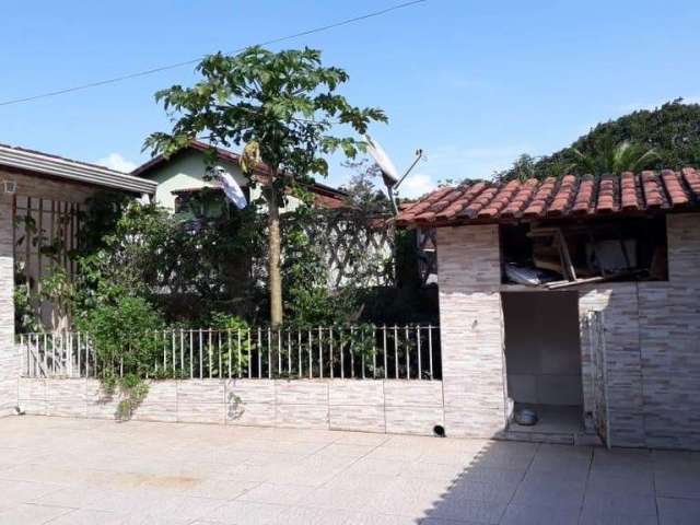 Casa para Venda em Peruíbe, Guaraú, 2 dormitórios, 1 banheiro, 8 vagas