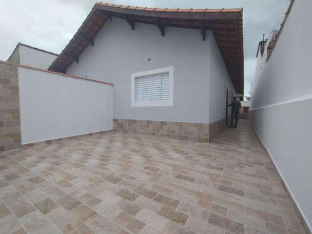 Casa para Venda em Mongaguá, Jardim Leonor, 2 dormitórios, 1 suíte, 1 banheiro, 2 vagas