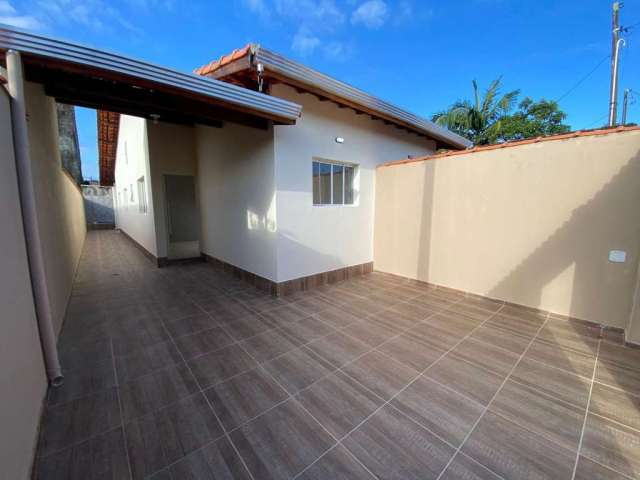 Casa para Venda em Itanhaém, Nossa Senhora Do Sion, 2 dormitórios, 1 suíte, 1 banheiro, 2 vagas