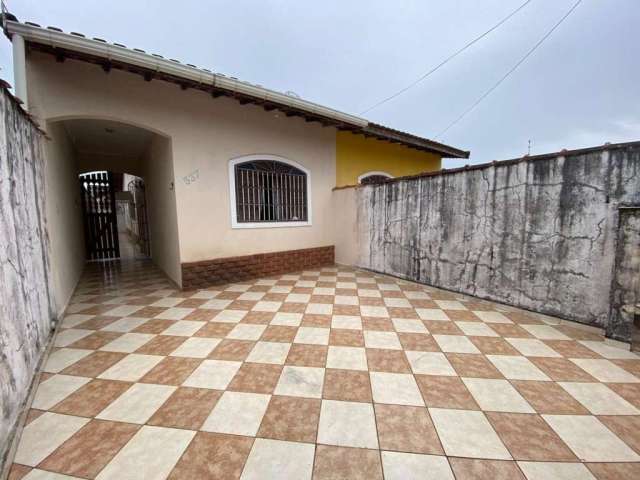 Casa para Venda em Itanhaém, Tropical, 2 dormitórios, 1 suíte, 1 banheiro, 2 vagas