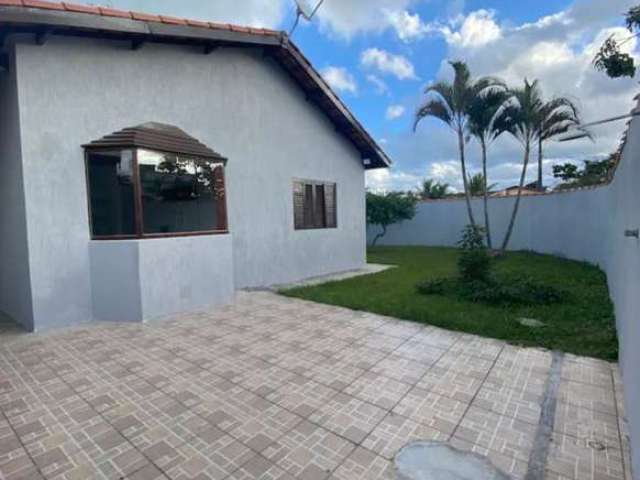 Casa para Venda em Itanhaém, Bopiranga, 2 dormitórios, 1 suíte, 3 banheiros, 4 vagas