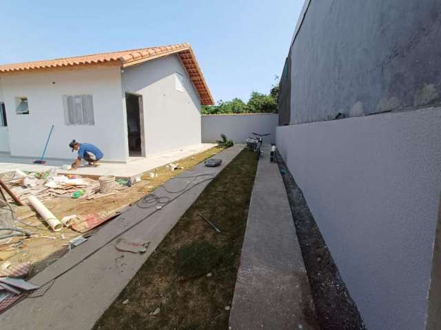 Casa para Venda em Itanhaém, Jamaica, 2 dormitórios, 1 suíte, 1 banheiro, 3 vagas