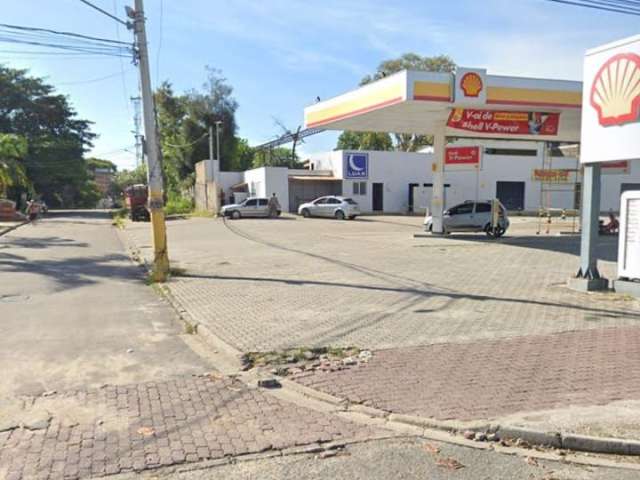 Terreno plano uso  comercial ou residencial.