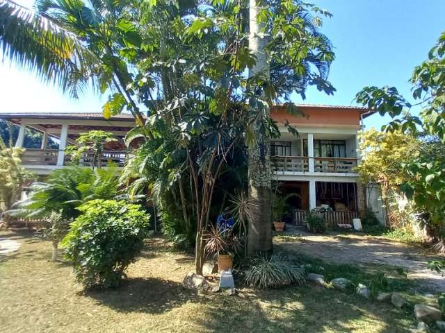 Casa dúplex, uso residencial ou comercial, pedra de guaratiba