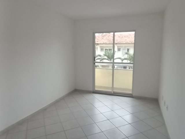 Linda  casa dúplex, com.area de lazer em condominio