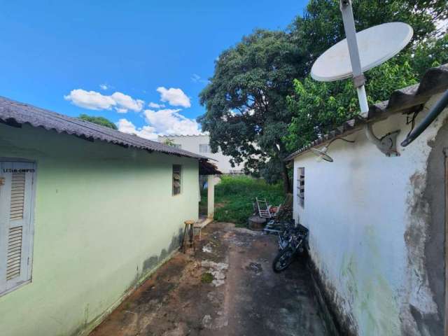 Casa para Venda em Atibaia, Alvinópolis, 4 dormitórios, 2 suítes, 3 banheiros, 4 vagas