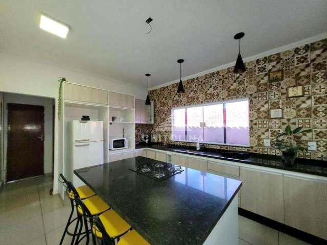 Casa com 1 dormitório à venda, 48 m² por R$ 330.000,00 - Vila Carvalho - Itapetininga/SP