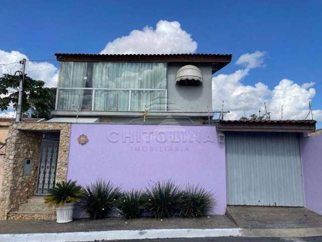 Sobrado com 3 dormitórios à venda, 390 m² por R$ 980.000,00 - Vila Deyse - Itapetininga/SP